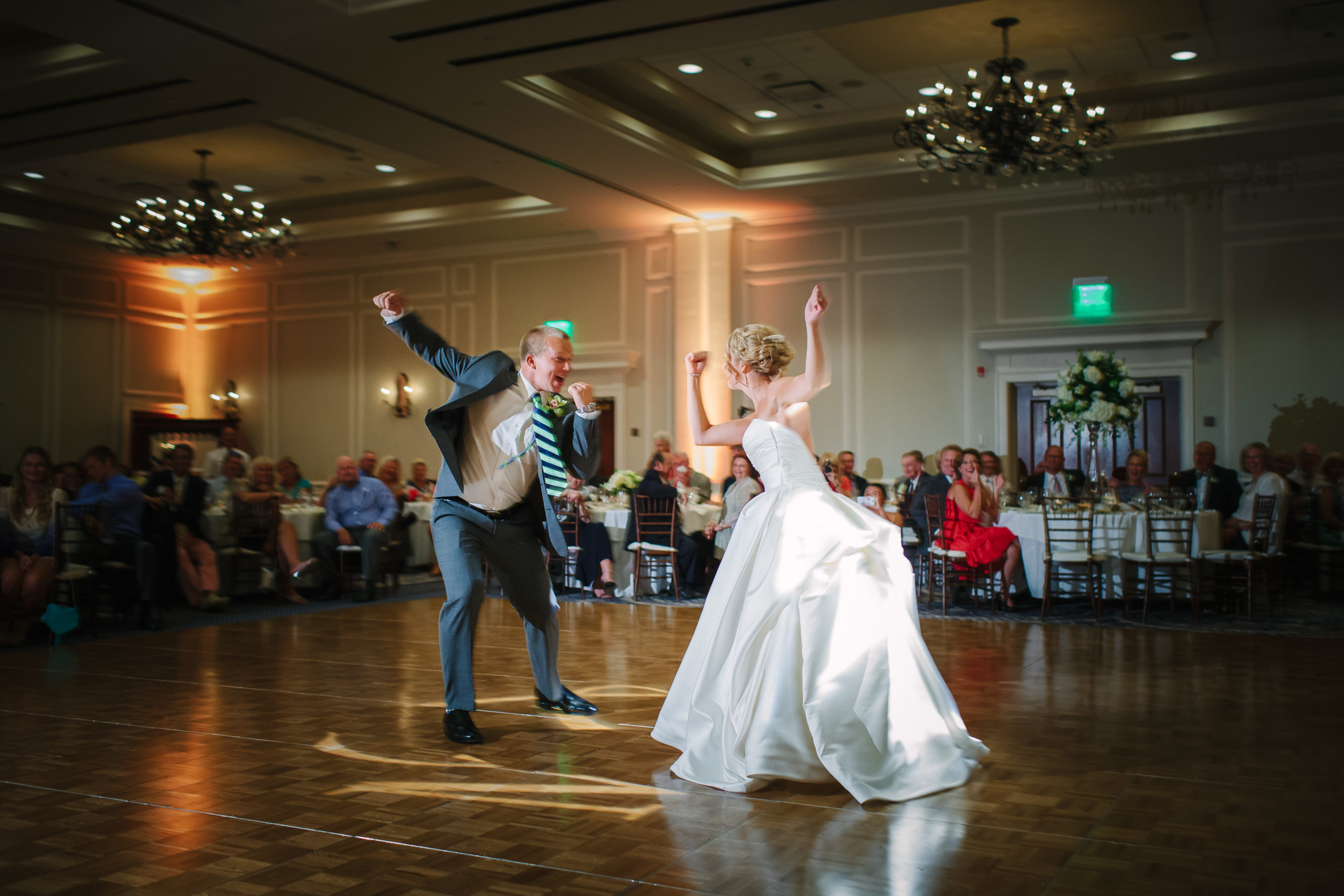 Williamsburg Lodge Weddings-First Dance with special choreography
